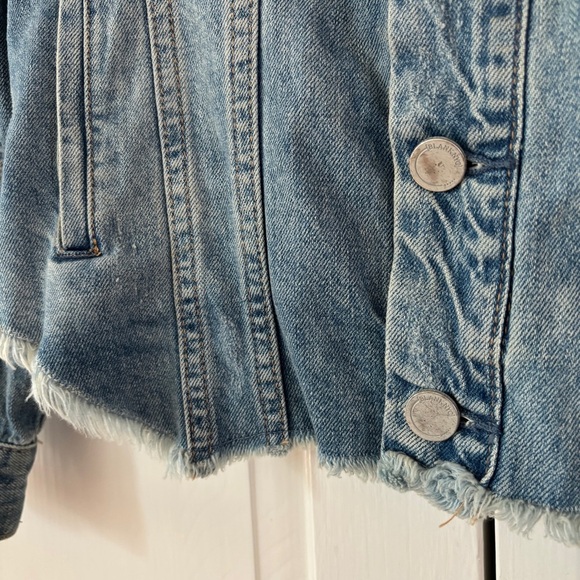 Blank NYC‎ Jean Jacket Raw Hem Distressed Destroyed Size XS Trucker Denim Coat - Picture 10 of 17